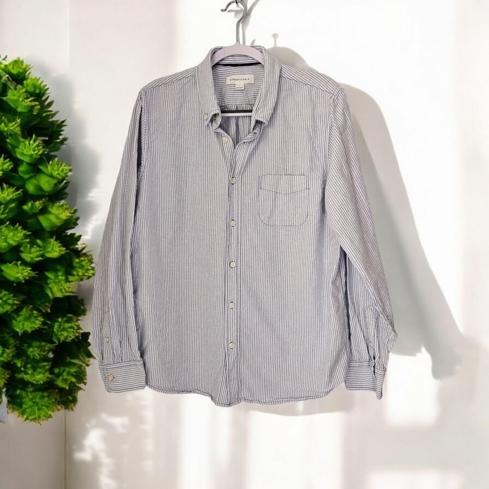 Aeropostale Men's Blue and White Pin Striped Button Down Shirt